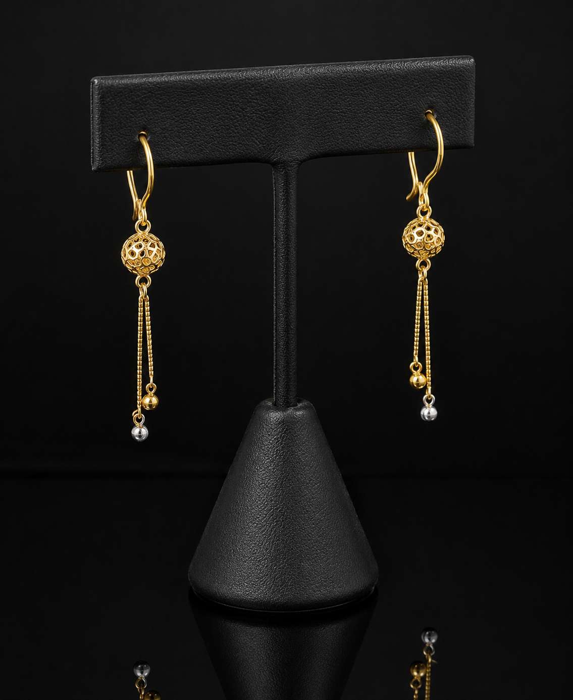 Elegant Dangling Gold Earrings - Image Main