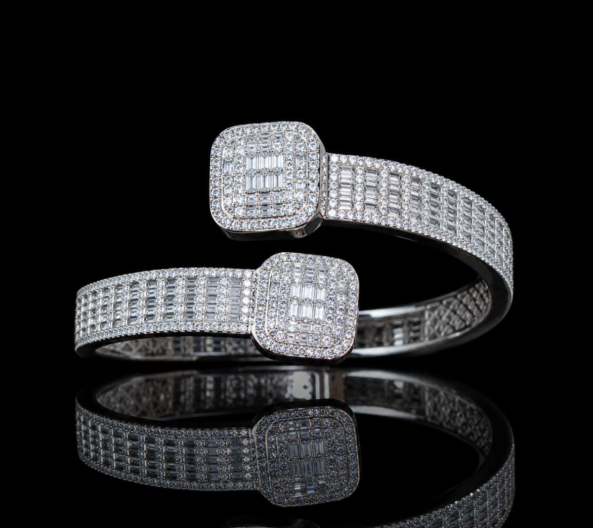 Crossover Bypass Bangle in Silver Color - Image Main