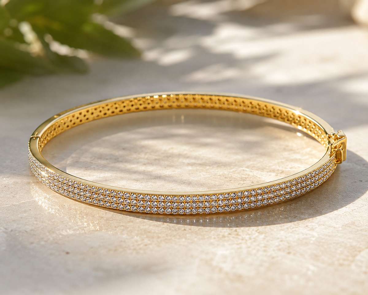 Bangle in Gold Color - Image Main